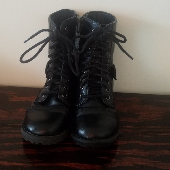 Toddler boots - Picture 2 of 2